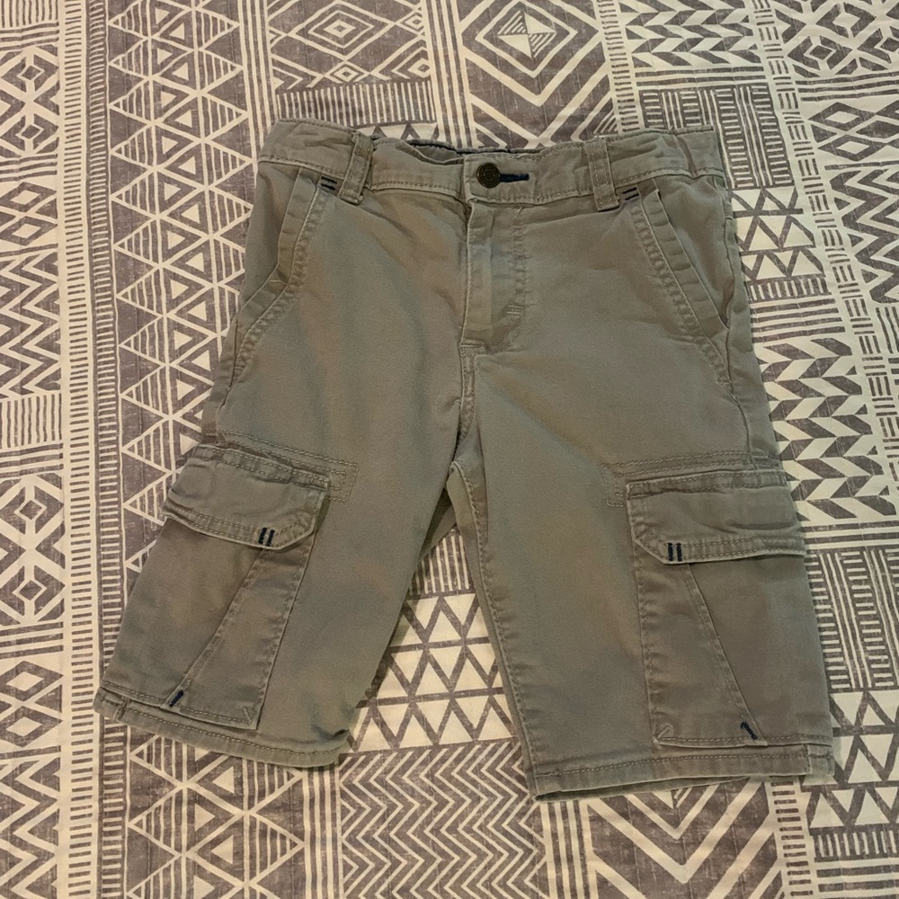 Wrangler, boys youth size 7 cargo shorts.